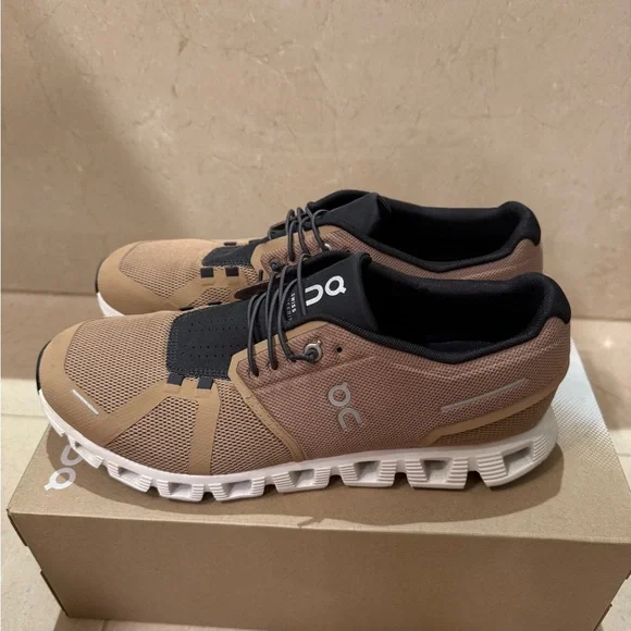 On Running Men’s Cloud 5 Sneakers | Size 11 - Picture 2 of 9